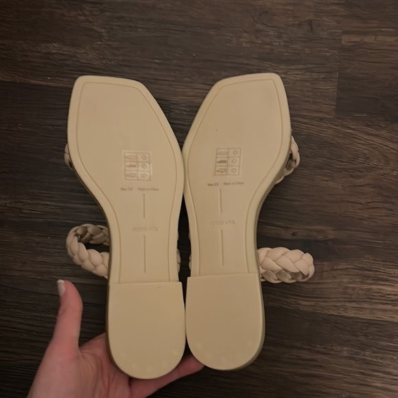 Dolce Vita Iman Slide Sandal - Size 7.5 in Cream - Picture 3 of 4